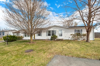 457 Blue Jay Ln, Apollo, PA 15613