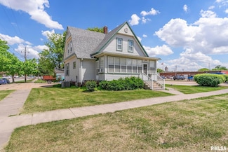 110 NW 3rd Ave, Aledo, IL 61231