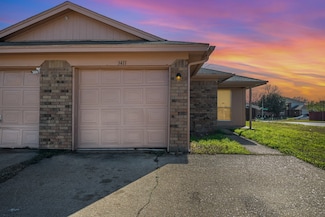 3411 Stonewall Ln, Fort Worth, TX 76123