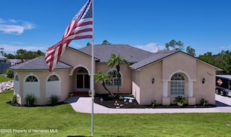 7061 Ovenbird Rd, Weeki Wachee, FL 34613