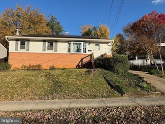 6707 Lamont Dr, Lanham, MD 20706