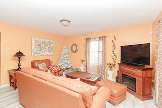 100A Loxwood St, Worcester, MA 01604