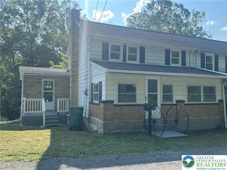 1716 Coal Yard Rd, Bethlehem, PA 18015
