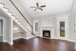238 Manor Ave, Selma, NC 27576