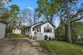 8056 335th Ave, Burlington, WI 53105
