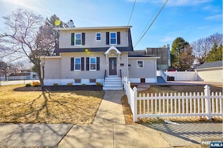 6 Levitt Ave, Bergenfield, NJ 07621