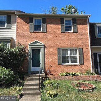 8367 Stationhouse Ct, Lorton, VA 22079
