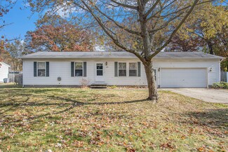 1332 Oaklea St, Muskegon, MI 49442