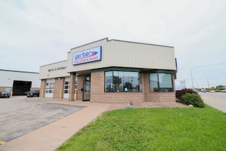 530 Lang Dr, La Crosse, WI 54603