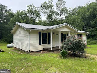 992 Earl Rd N, Newnan, GA 30263