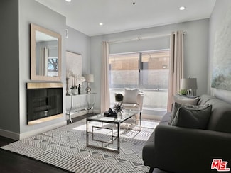 156 S Oak Knoll Ave Unit 101, Pasadena, CA 91101