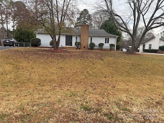 609 Catawba Cir N, Matthews, NC 28104