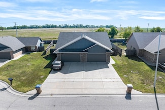 2430 E Quivira St, Kechi, KS 67067