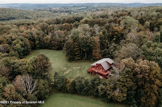 80 N Barnes Rd, Moscow, PA 18444