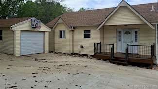57 Oriole Rd, Lake Ozark, MO 65049