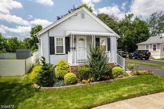 19 N 6th Ave, Manville, NJ 08835