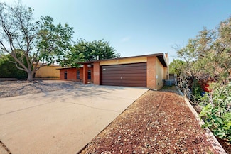 7104 Orphelia Ave NE, Albuquerque, NM 87109