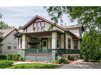 289 Johnson Ave NW, Cedar Rapids, IA 52405