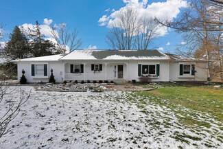 2607 Hagadorn Rd, Mason, MI 48854