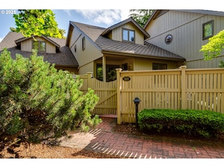 1311 Hammock St, Eugene, OR 97401