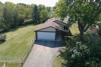 2703 Circle Dr, Stoughton, WI 53589