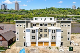 617 Manhattan Blvd Unit 301, Dayton, KY 41074