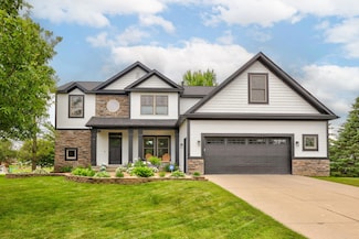 8460 Woodridge Dr, Davison, MI 48423
