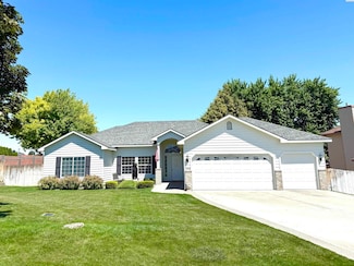 104 Center Blvd, Richland, WA 99352
