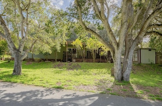 17588 Pond Derosa Ln Unit 8, Salinas, CA 93907