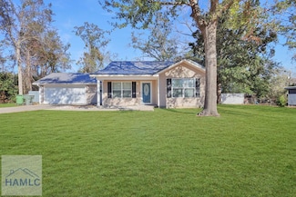 712 S 6th St, Jesup, GA 31545