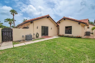 21695 San Simeon Cir, Boca Raton, FL 33433