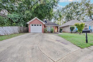 108 Penton Ct, Millbrook, AL 36054