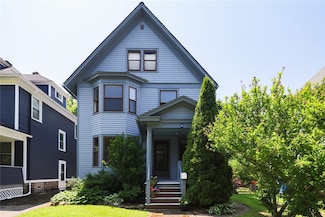 11 Lansdale St, Rochester, NY 14620