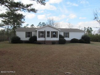 150 Palmer Dr, Chadbourn, NC 28431