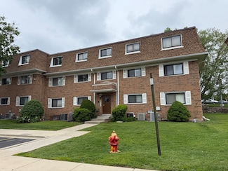 4100 Cove Ln Unit F, Glenview, IL 60025