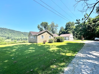 12 River St, Vanceburg, KY 41179