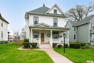 1440 W 14th St, Davenport, IA 52804