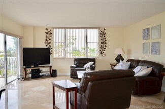 3800 Hillcrest Dr Unit 502, Hollywood, FL 33021