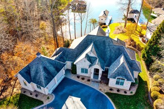 85 Pine Bay Dr, Union Hall, VA 24176