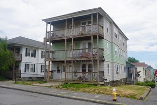 32 Dartmouth St, Worcester, MA 01604