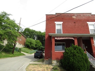 912 1/2 2nd St, McKees Rocks, PA 15136