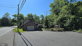 770 Gravel Pike, Palm, PA 18070