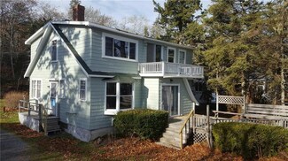 40 Homestead Rd, Southport, ME 04576