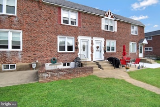 725 Oakwood Dr, Glenolden, PA 19036