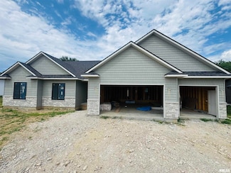 313 Linda Ln, Riverdale, IA 52722