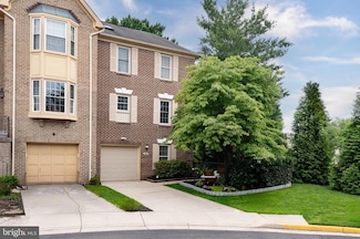 5942 Norham Dr, Alexandria, VA 22315