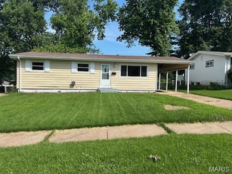 1065 Hadwin Dr, Florissant, MO 63033