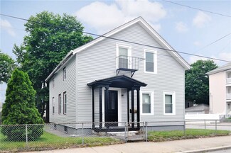 62 Knowles St, Pawtucket, RI 02860