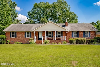 4909 Creekside Dr, New Bern, NC 28562