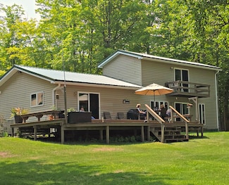32132 W Birch Shores Dr, Trout Lake, MI 49793